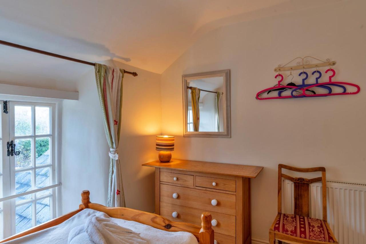 Finest Retreats - Forge Cottage Padstow Extérieur photo