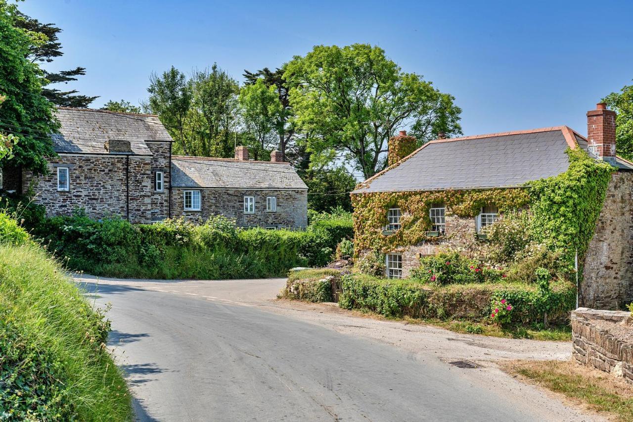 Finest Retreats - Forge Cottage Padstow Extérieur photo