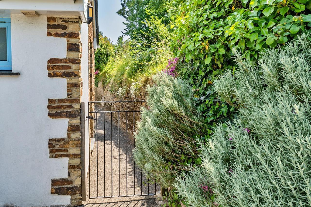 Finest Retreats - Forge Cottage Padstow Extérieur photo